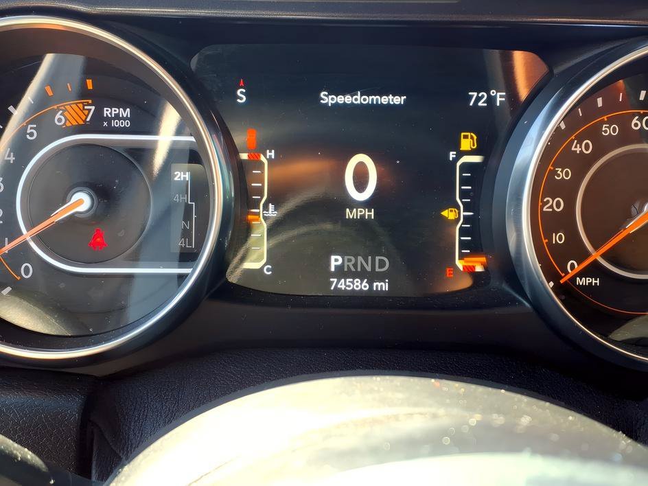 Used 2019 Granite Crystal Metallic Clearcoat Jeep Sport Altitude image 30