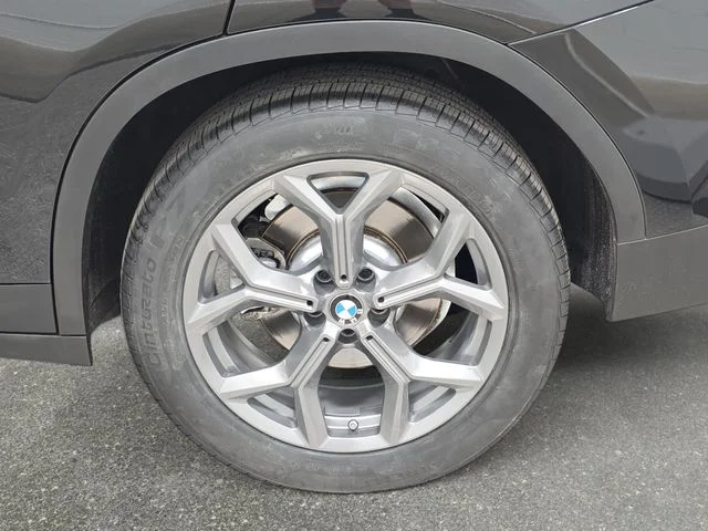 Used 2022 Black Sapphire Metallic BMW xDrive30i image 32