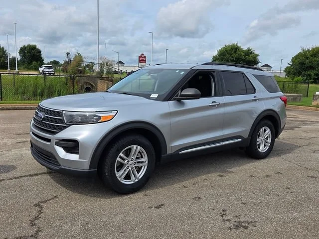 Used 2023 Silver Ford XLT image 3