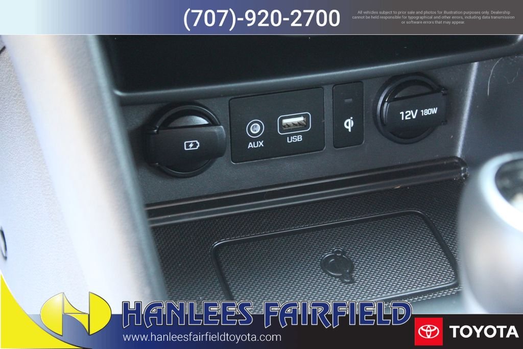 Used 2021 White Hyundai SEL Plus image 22
