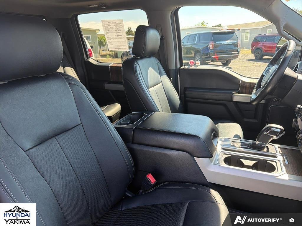 Used 2019  Ford LARIAT image 22