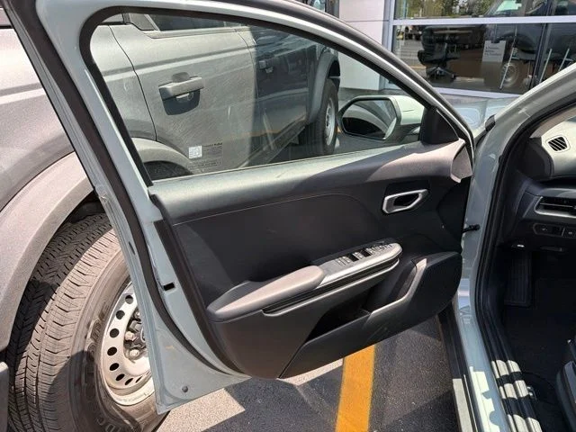 Used 2026 Haze Kia LXS image 15