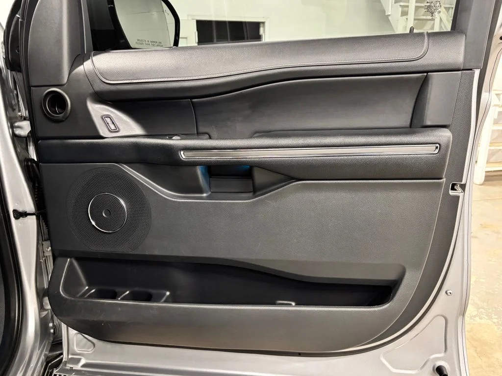 Used 2023 Silver Ford XLT image 24
