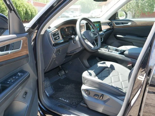 New 2026 Black Volkswagen 2.0T SE w/Technology image 7