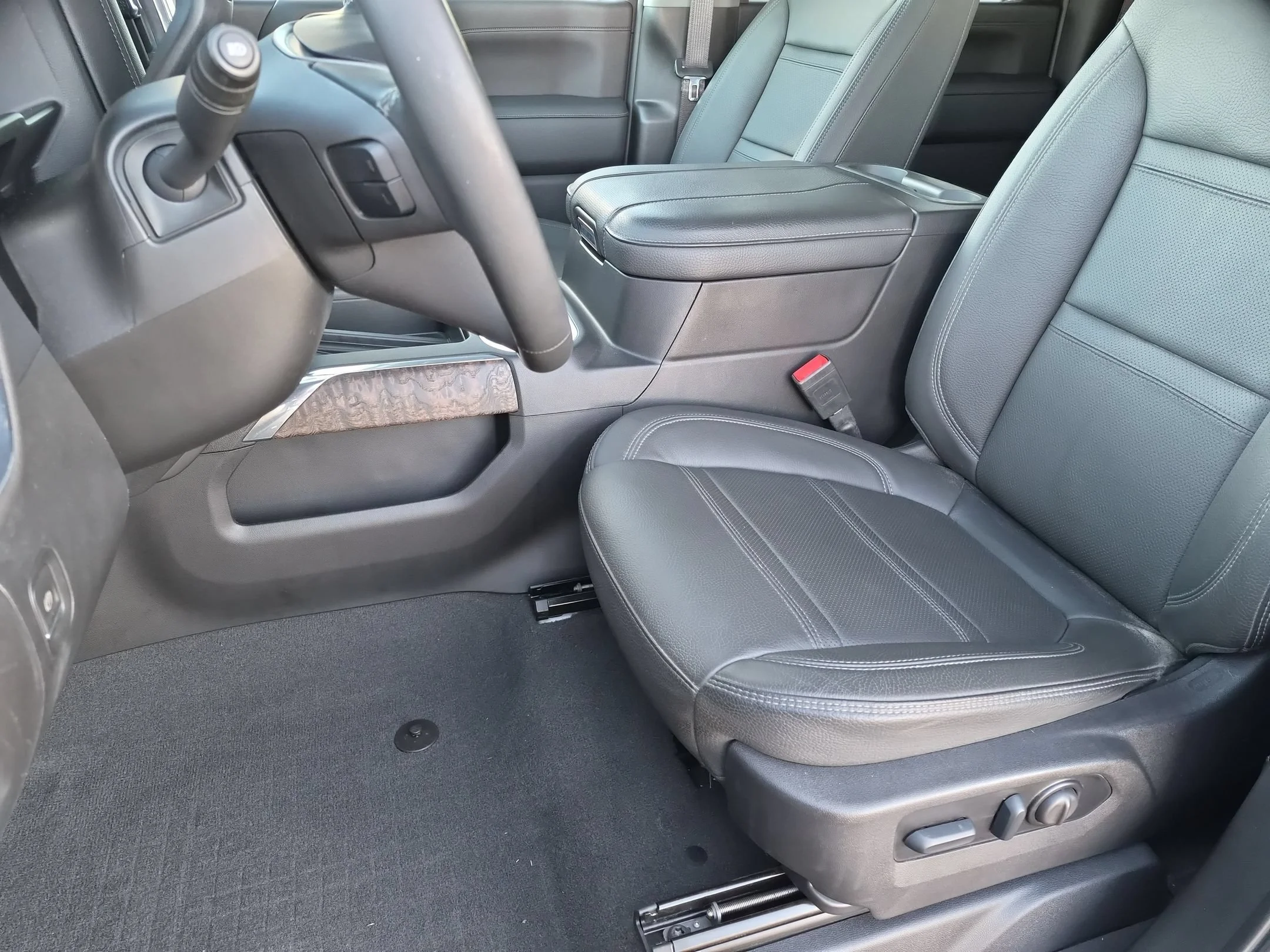 Used 2023 Summit White GMC Denali image 19