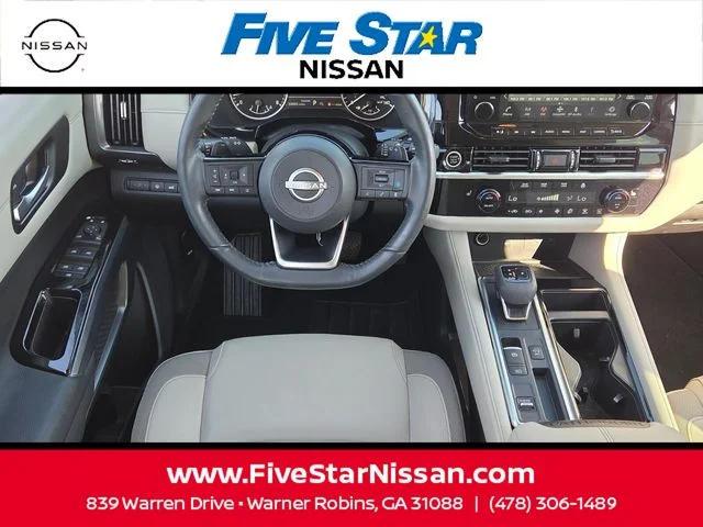 Used 2024 White Nissan SL image 7