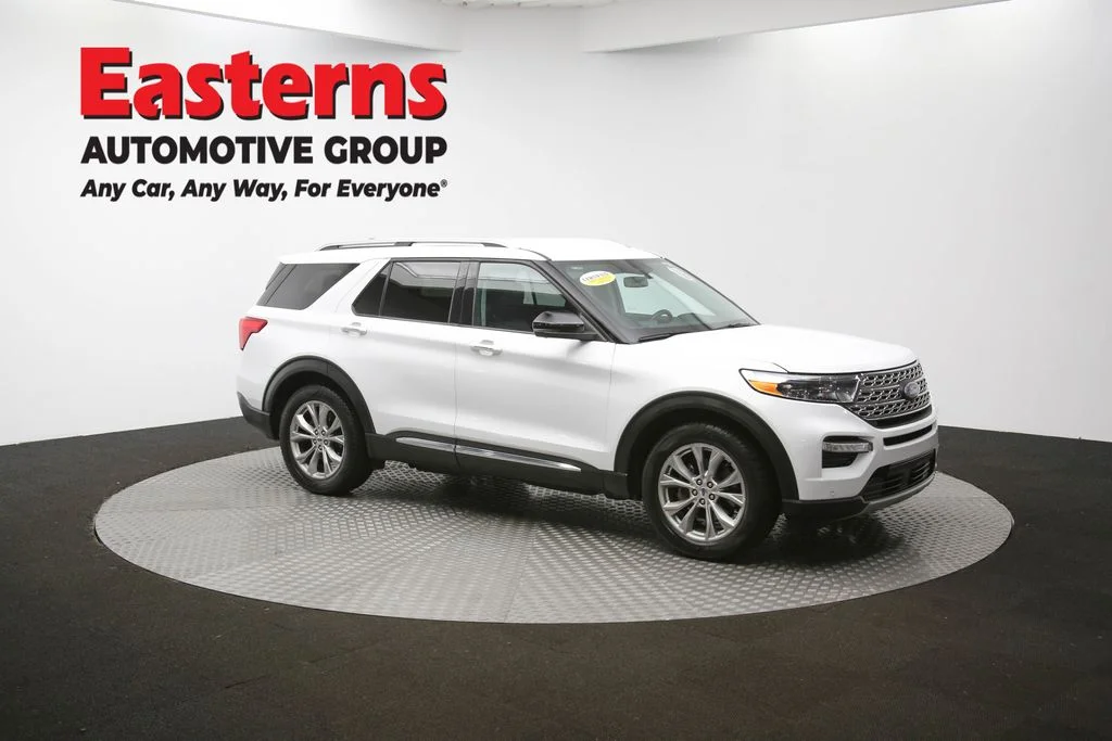 Used 2023 White Ford Limited image 49