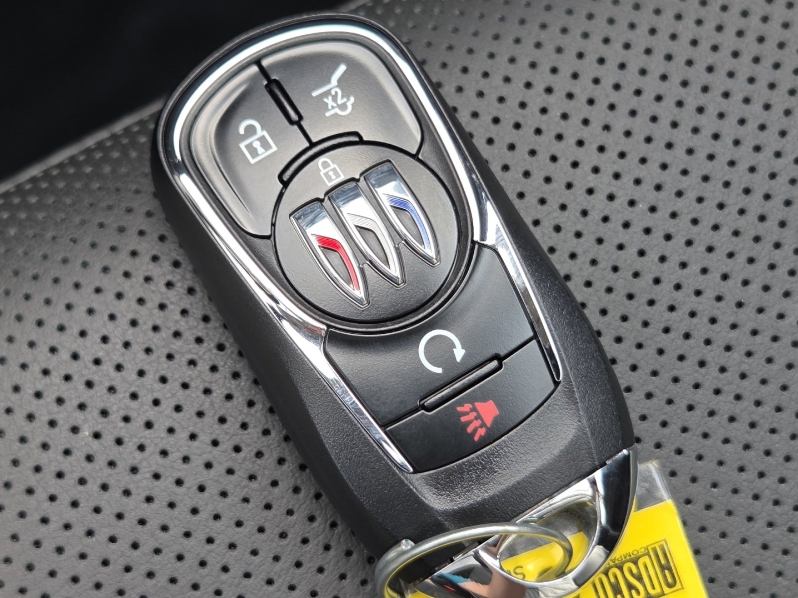 Used 2024 Gray Metallic Buick Avenir image 38