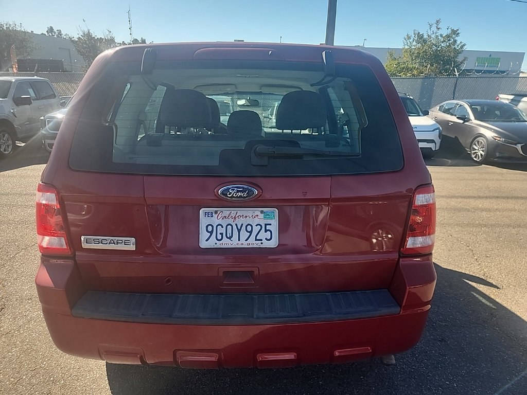 Used 2010 Red Ford XLS image 11
