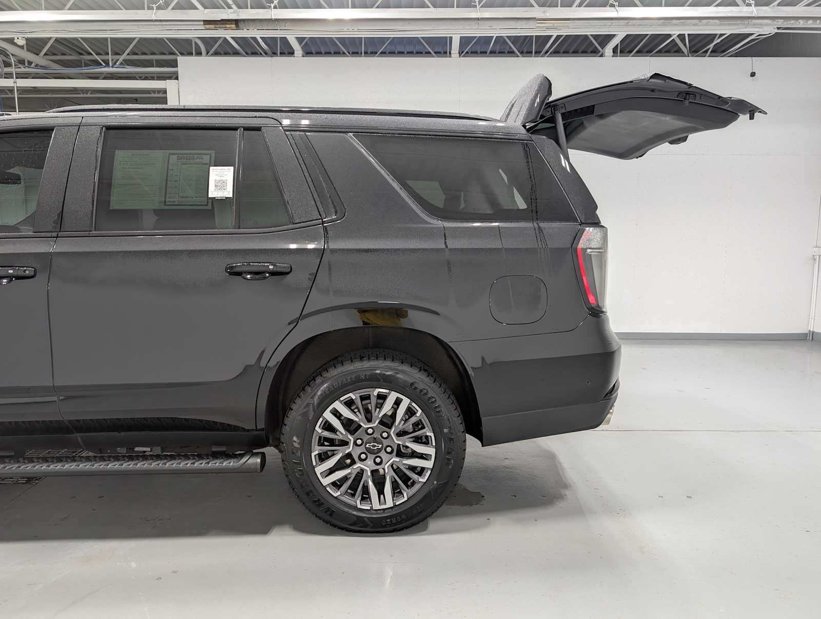 2025 Chevrolet Tahoe Z71 - Photo 11
