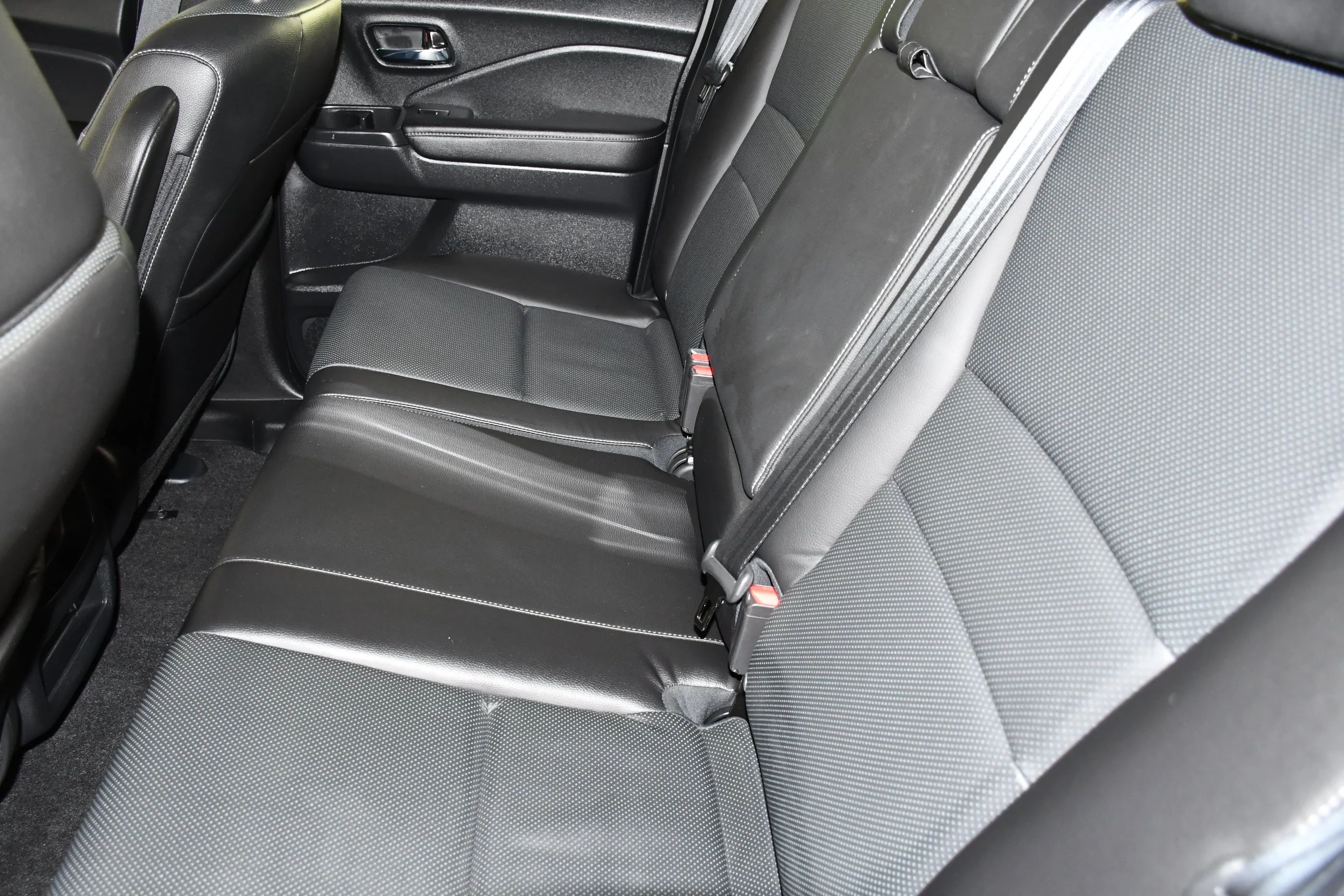 Certified Used 2023 Platinum White Pearl Honda RTL image 52