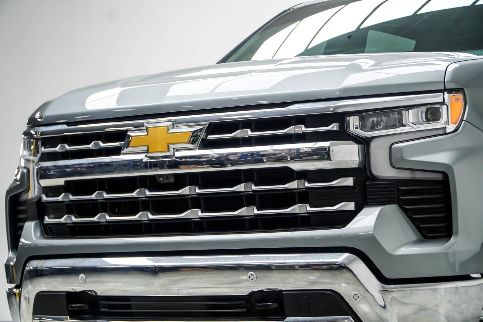 Used 2024 Gray Chevrolet LTZ image 2