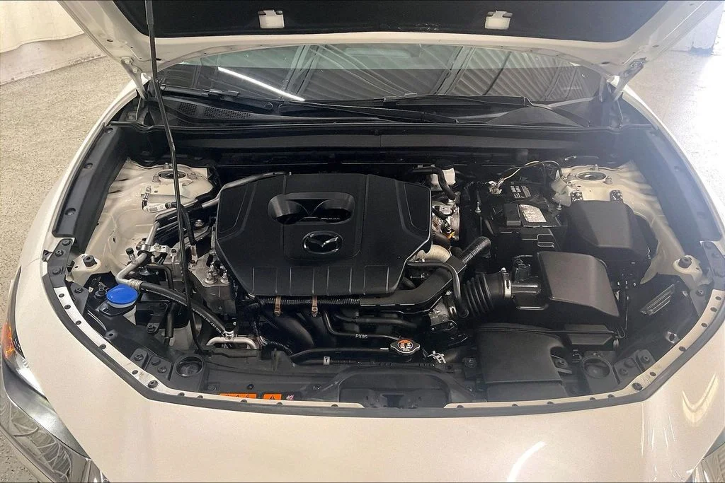 Used 2024 White Mazda 2.5 S image 9