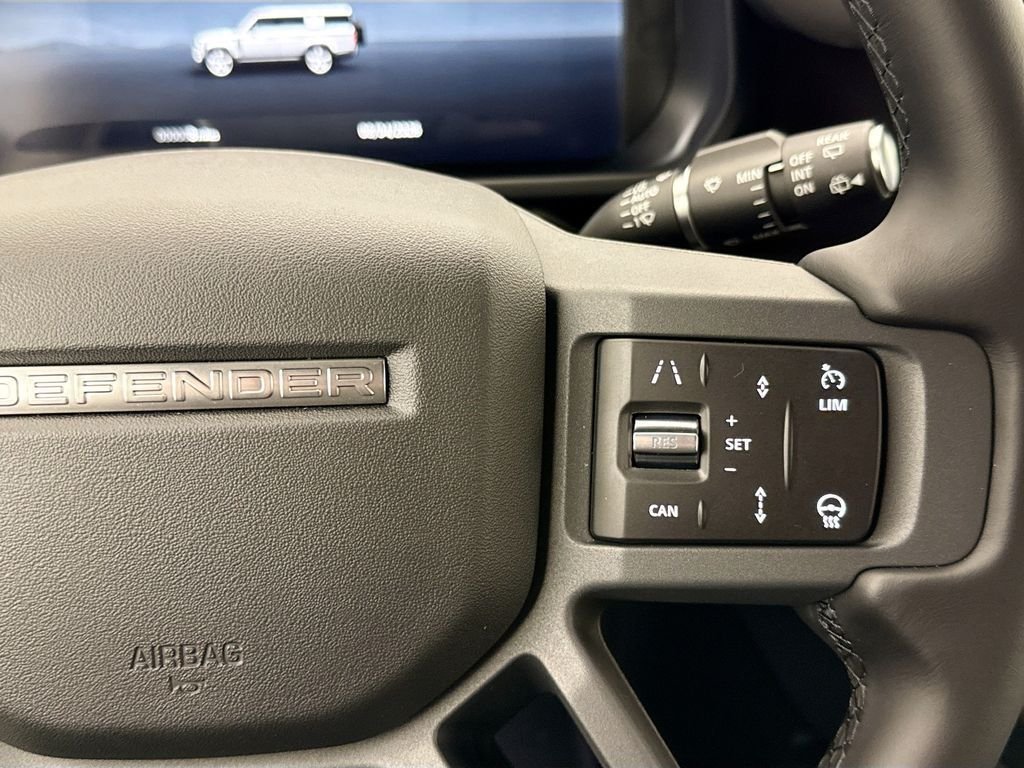 New 2026 Woolstone Green Land Rover X-Dynamic SE image 12