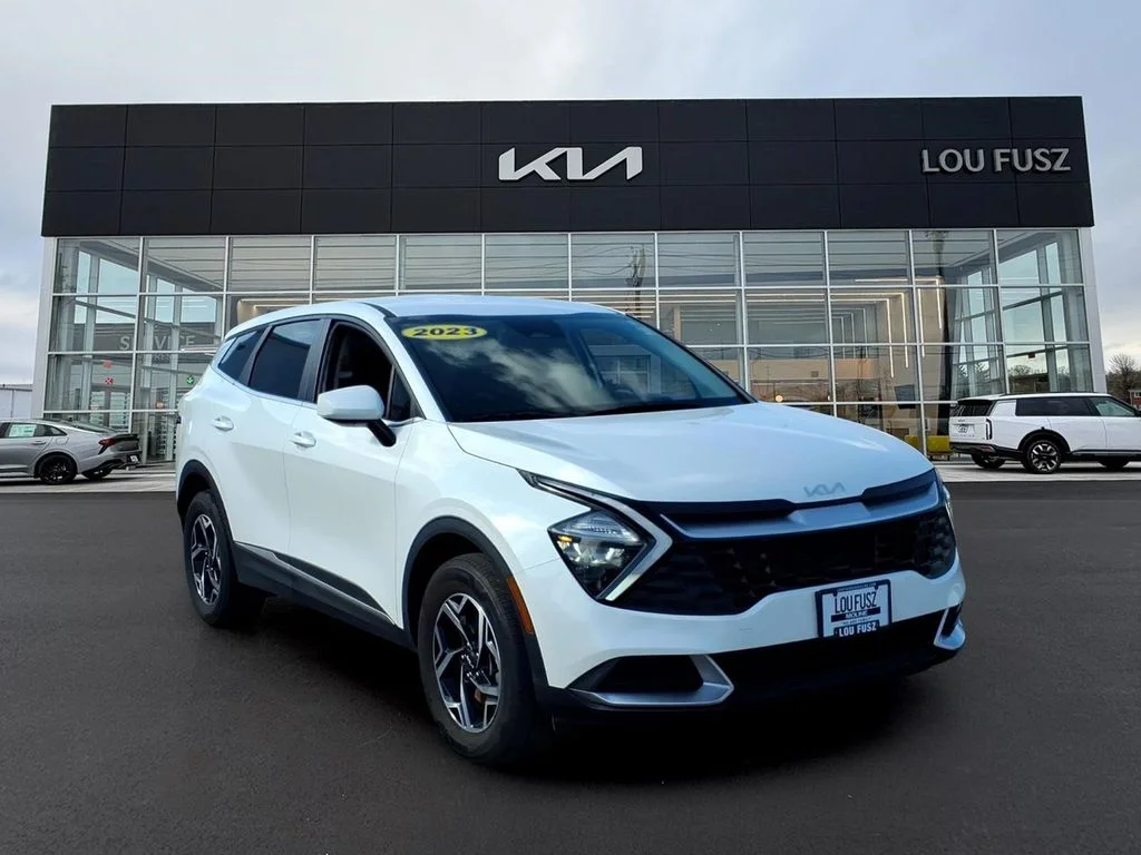 Used 2023 White Kia LX image 1