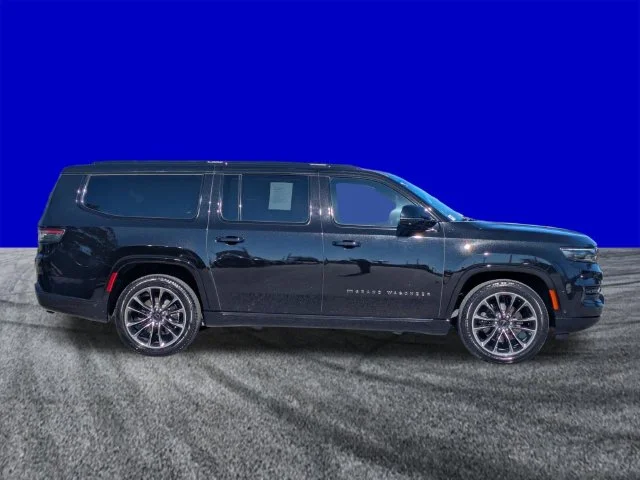 Certified Used 2025 Diamond Black Jeep Series III image 3
