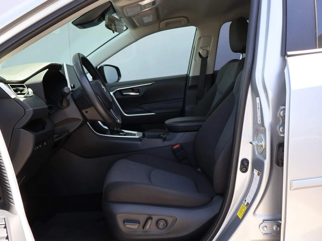 Used 2025 Silver Sky Metallic Toyota XLE image 8