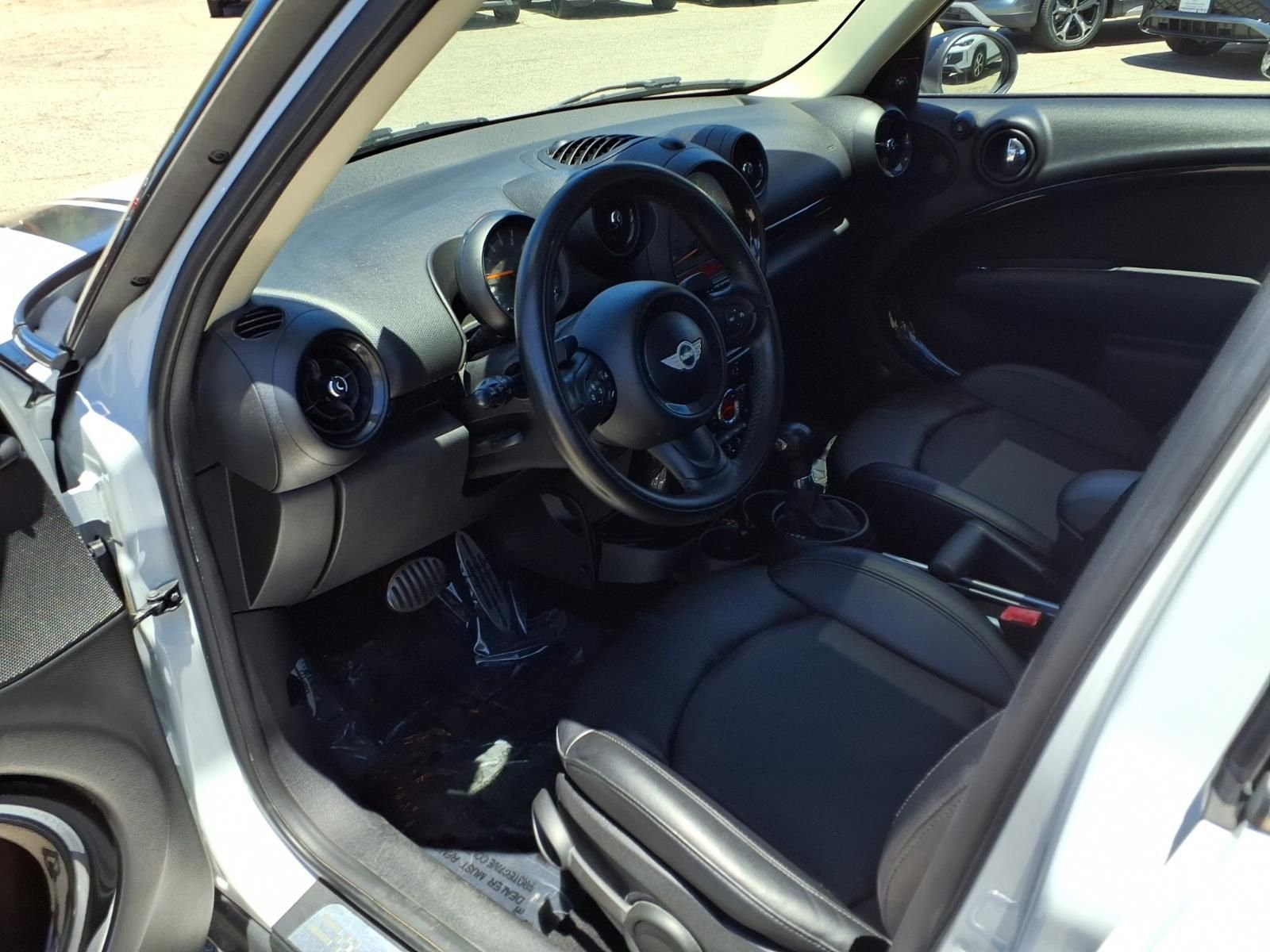 Used 2016 White MINI Base image 14