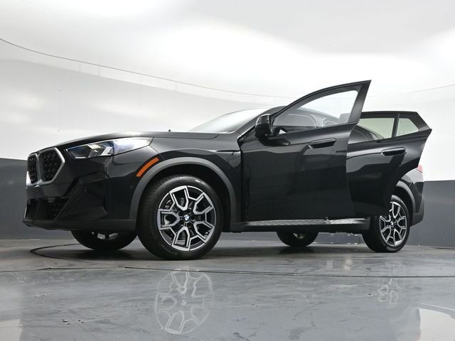 Used 2025 Black BMW xDrive28i image 42