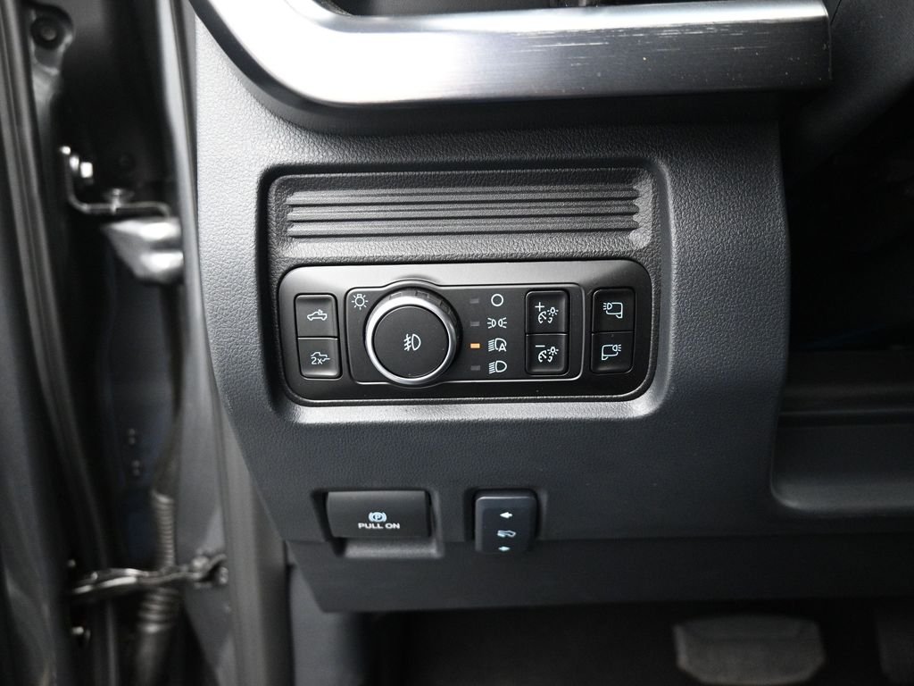 New 2026 Carbonized Gray Metallic Ford Lariat image 13