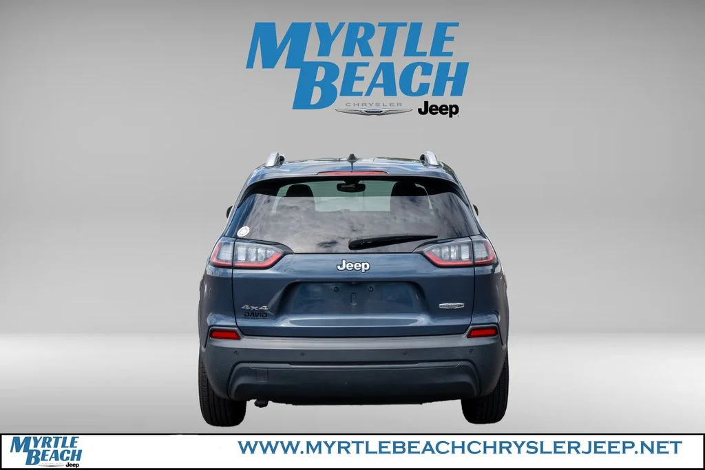 Used 2020 Slate Blue Jeep Latitude Plus image 5
