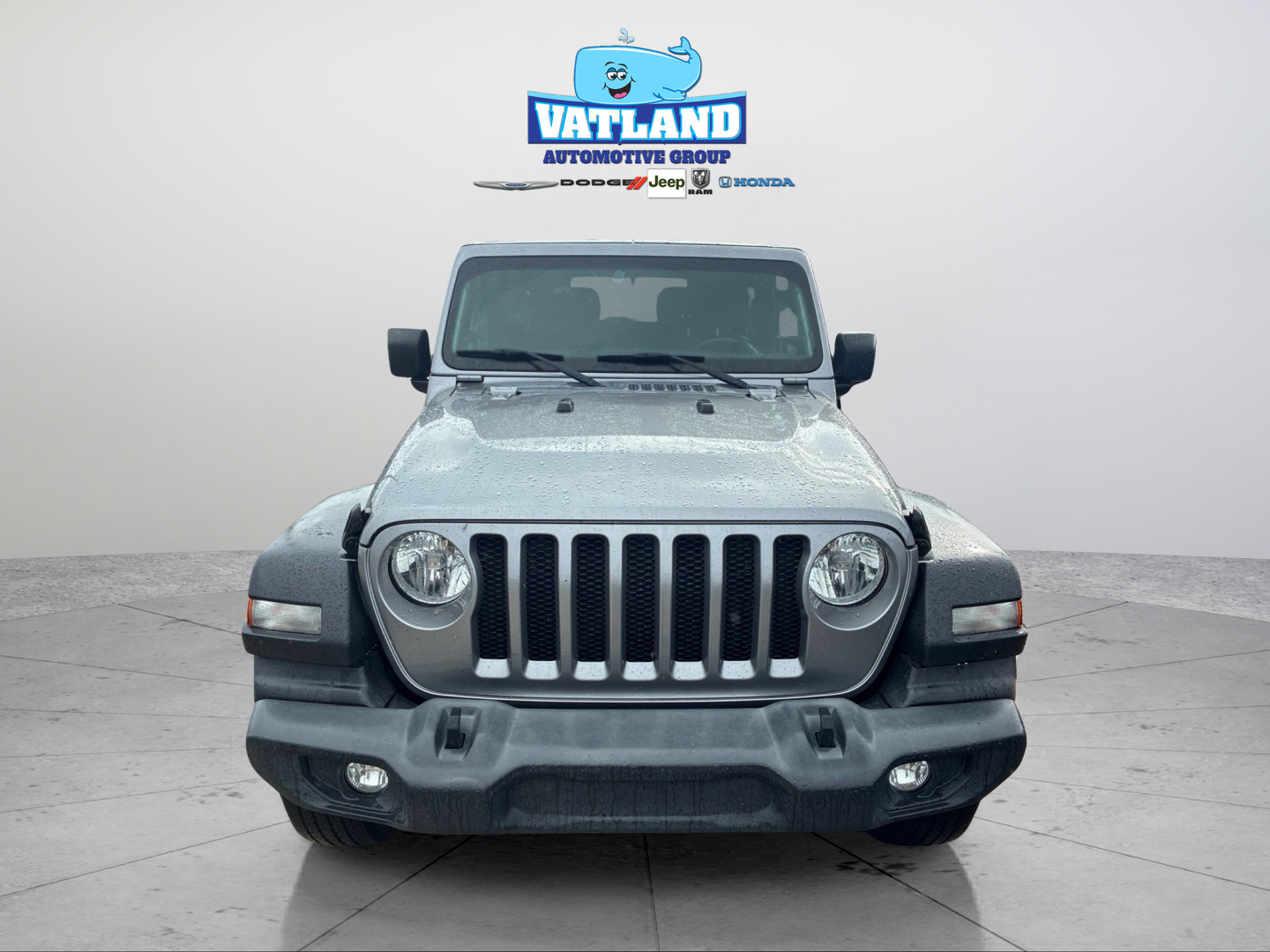 Used 2021 Silver Jeep Sport S image 8