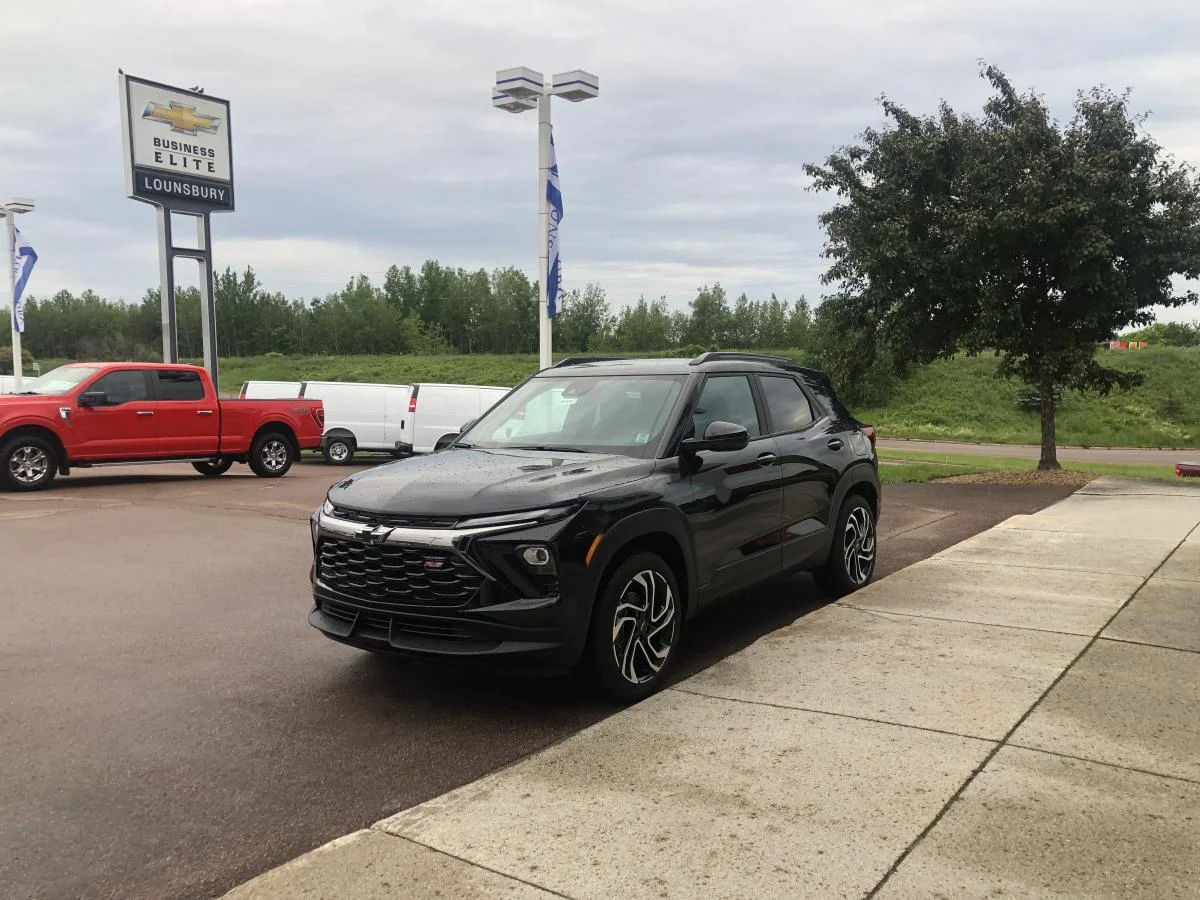 New 2026 Black Chevrolet Awd 4dr Rs image 4