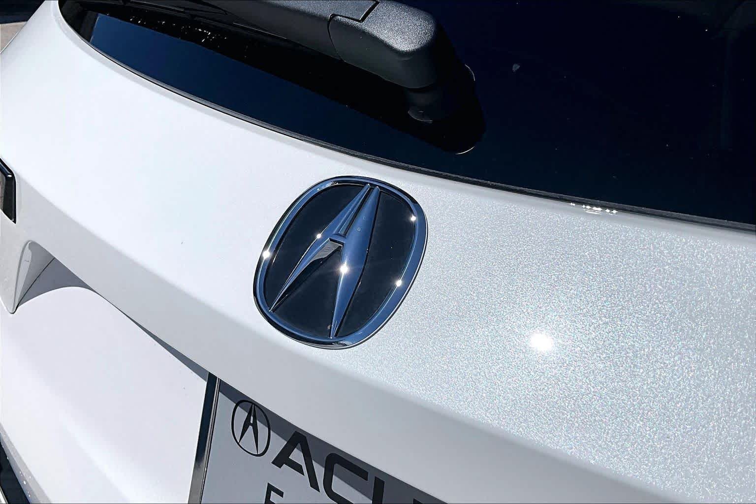 Used 2026 Platinum White Pearl Acura  image 10