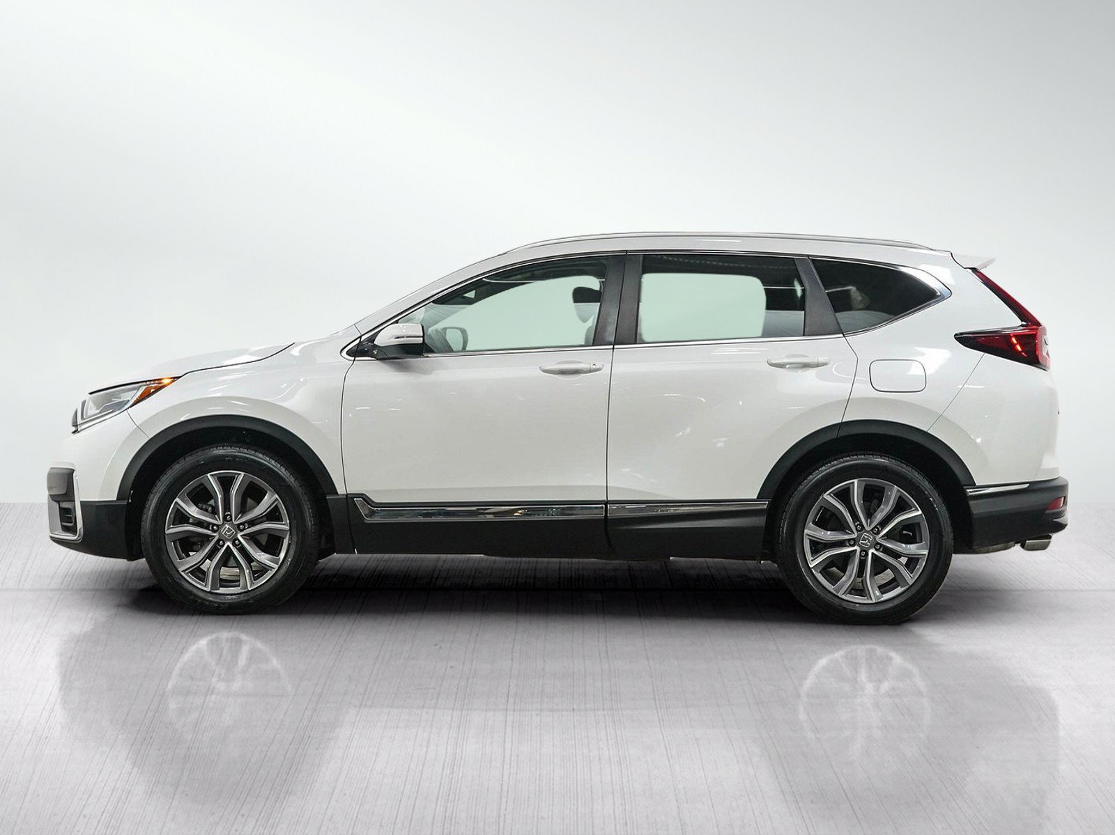 Used 2022 Honda CR-V Touring with VIN 2HKRW2H94NH642509 for sale in Burnsville, Minnesota