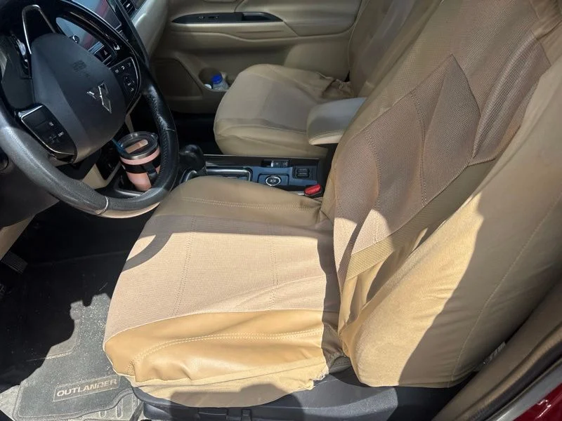 Used 2019 Red Mitsubishi SEL image 2