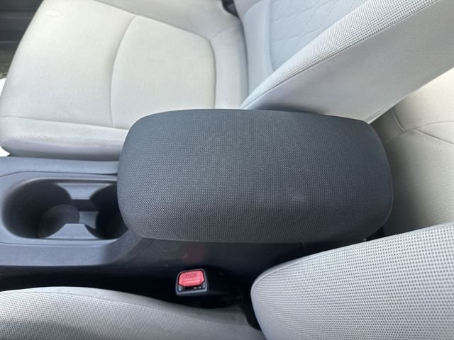 2022 Toyota Corolla Cross L - Photo 25