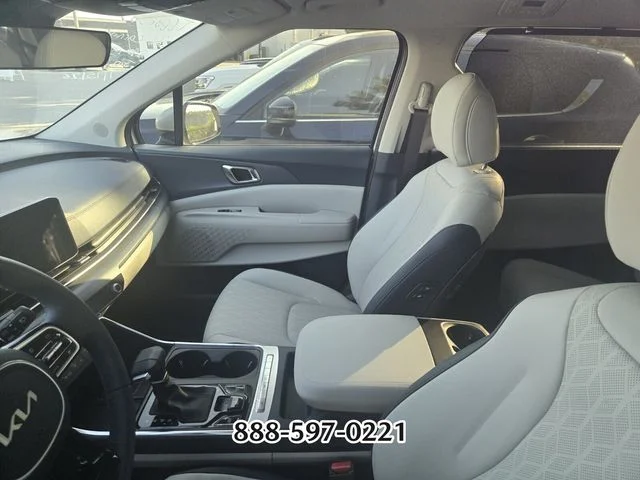 Used 2026 White Kia EX image 8