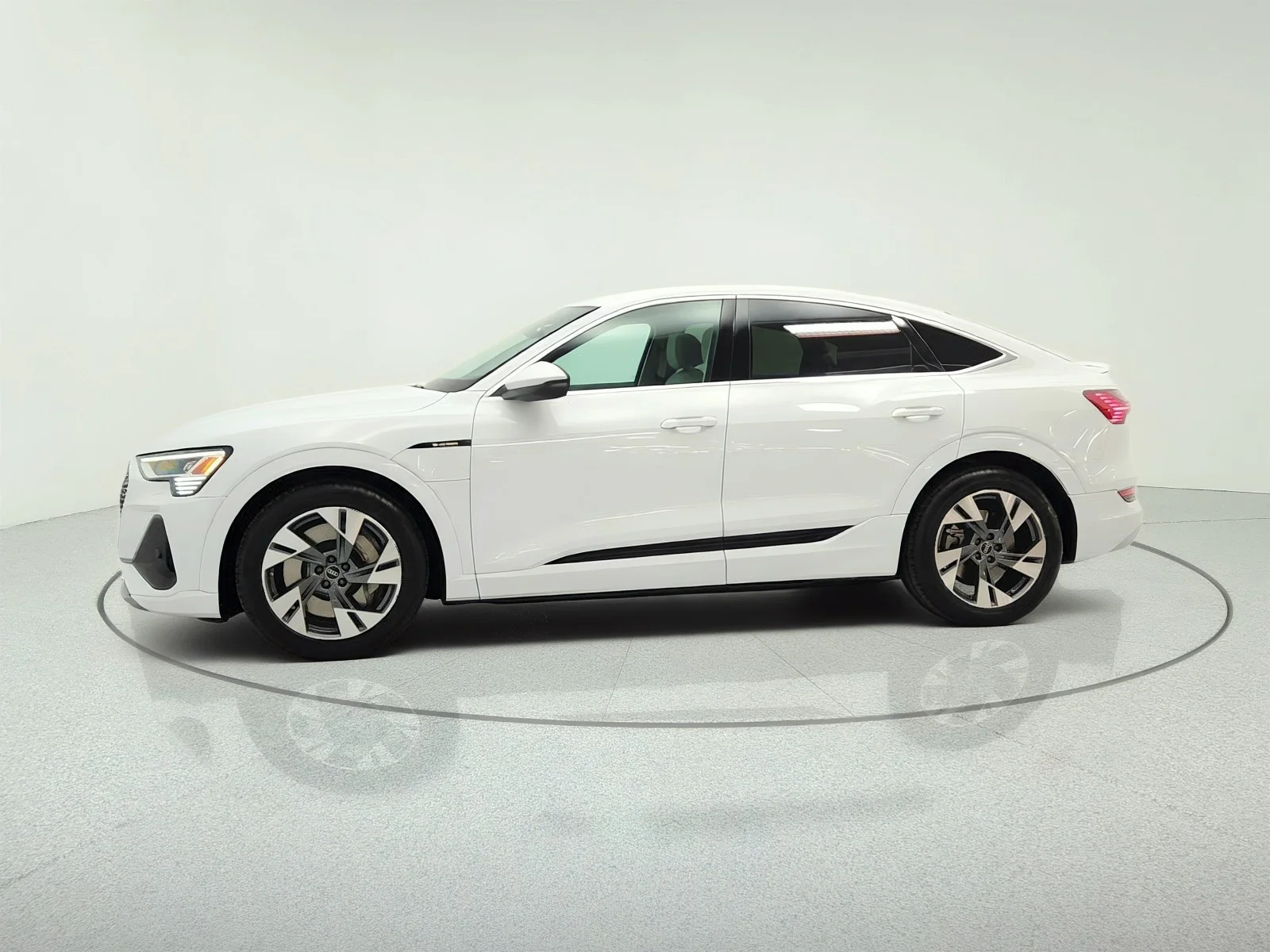 Used 2022 Glacier White Metallic Audi S line Premium quattro image 8