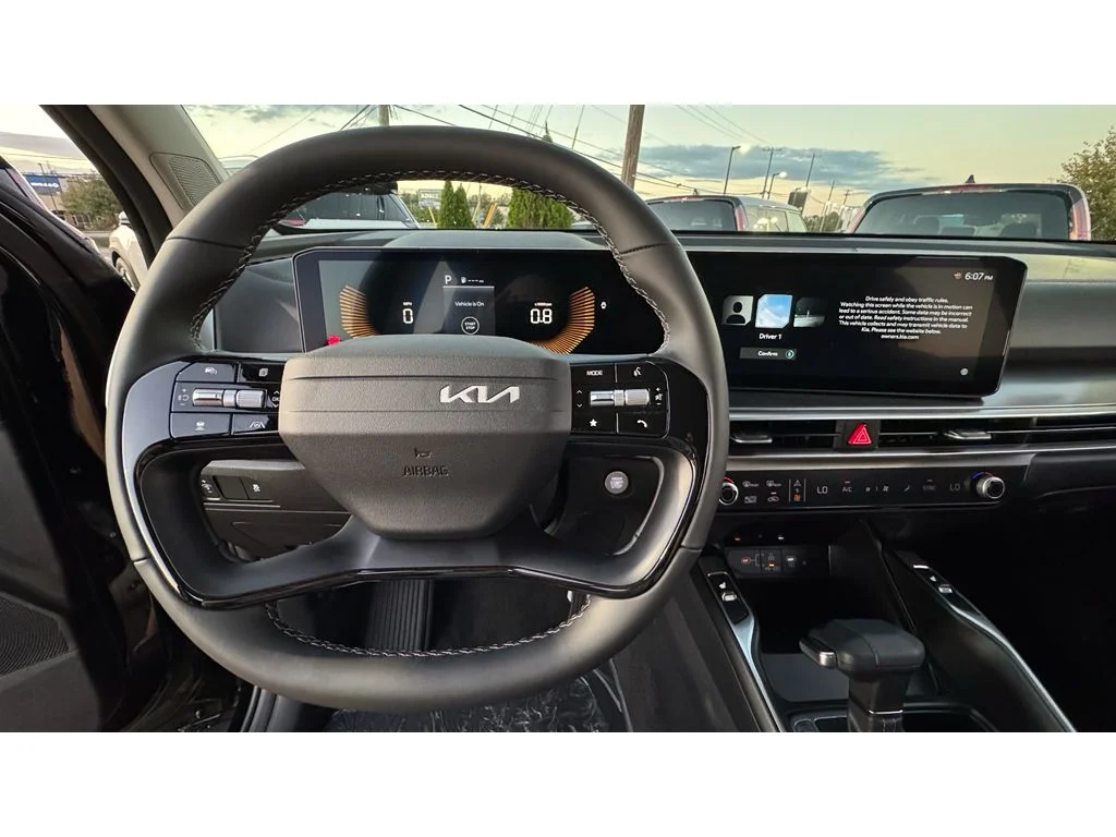 New 2026 Blk Kia S image 11
