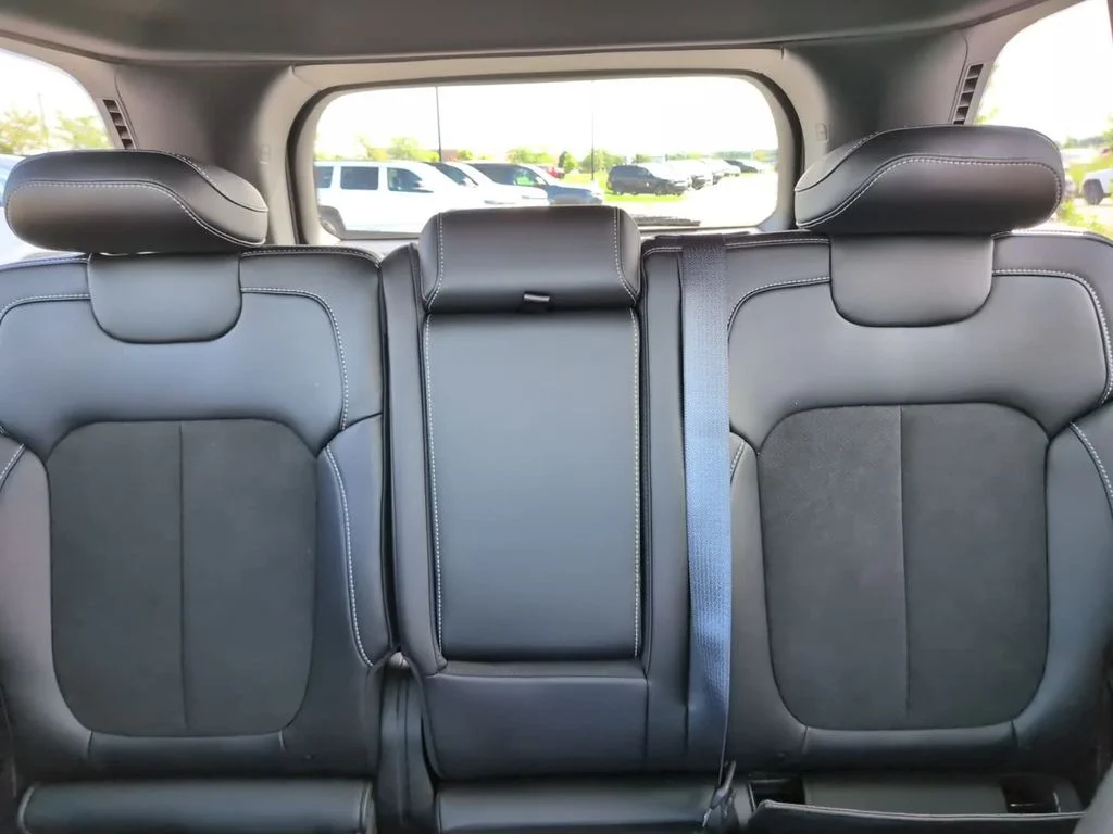 New 2026 White Jeep Altitude image 25