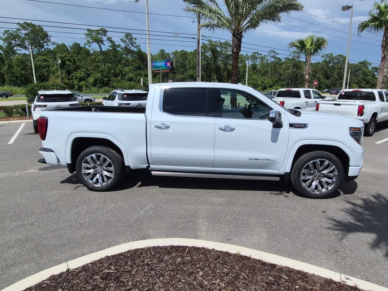 2026 GMC Sierra 1500 Denali - Photo 9