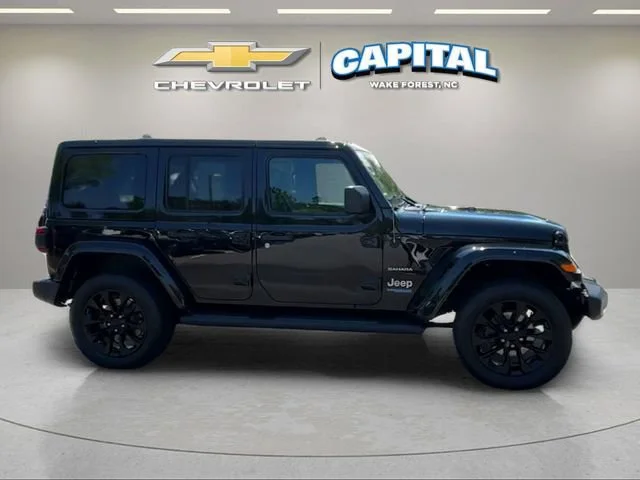 Used 2022 Black Jeep Unlimited Sahara 4x4 image 6