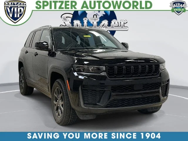 2027 Jeep Grand Cherokee Laredo Altitude