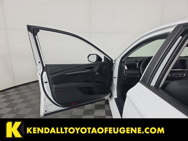 Used 2025 White Toyota LE image 20