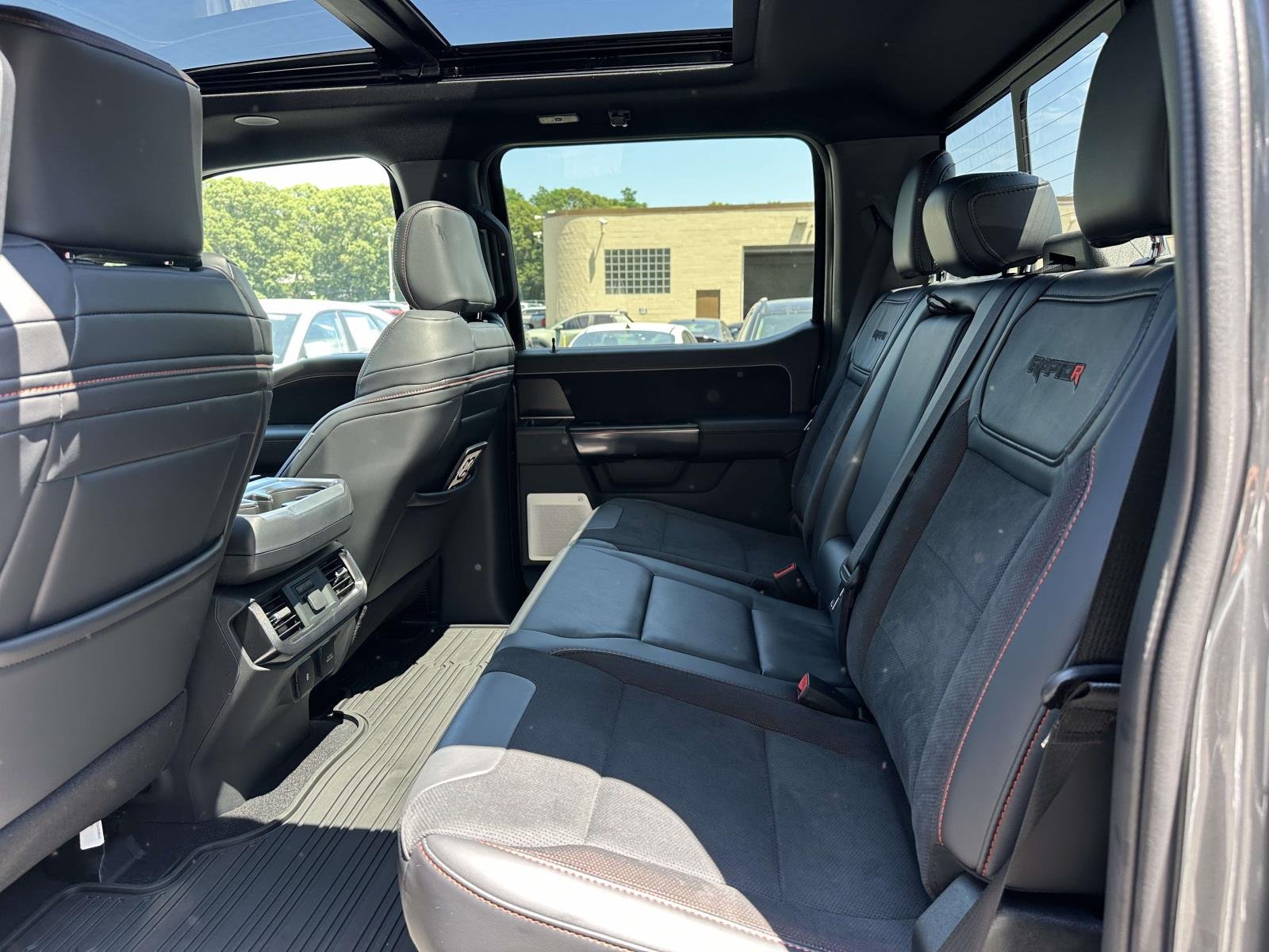 2026 Ford F-150 Raptor - Photo 10