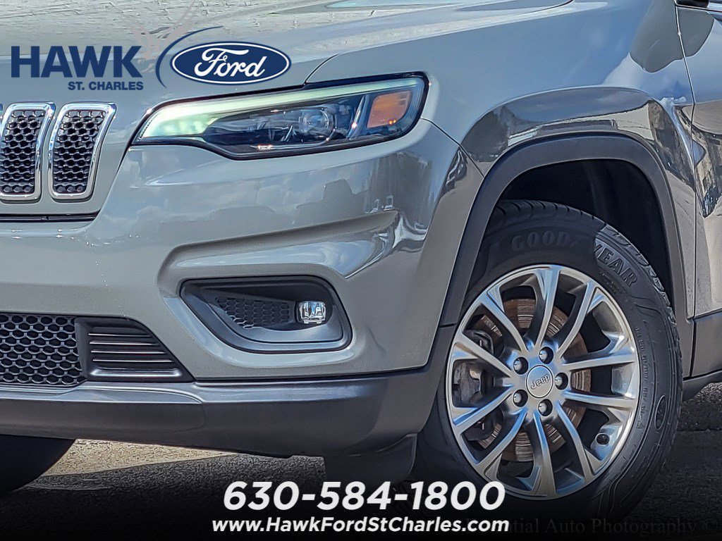 Used 2019 Sting-Gray Clearcoat Jeep Latitude Plus image 3