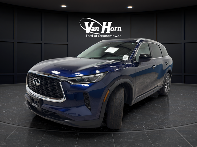 Used 2024 Blue INFINITI LUXE image 3