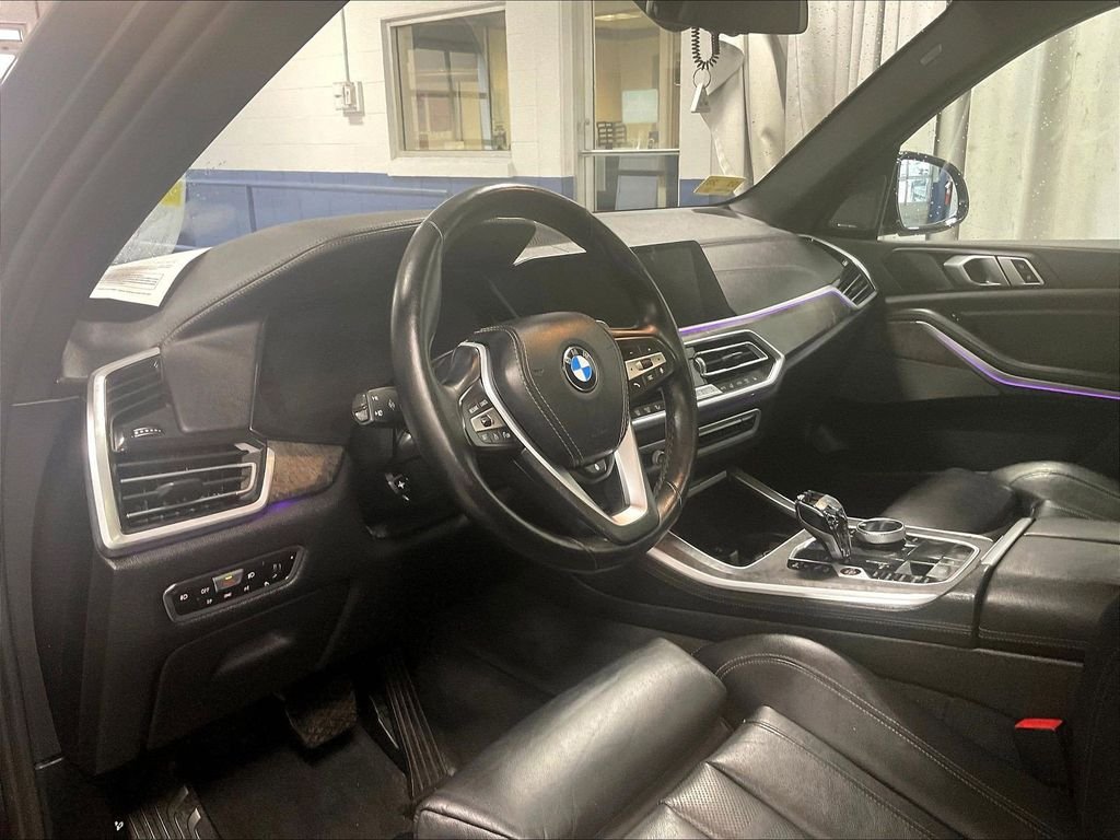 Used 2020 Black BMW xDrive40i image 8