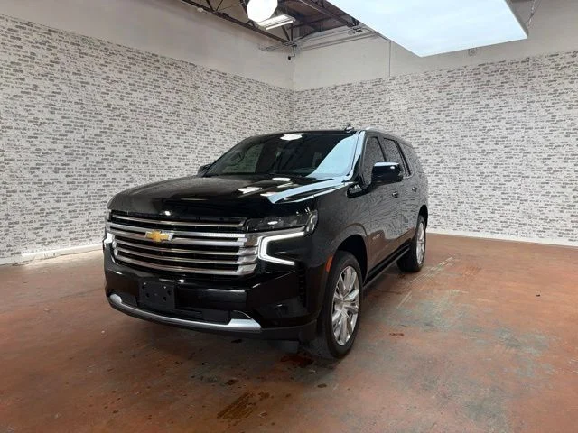 Used 2024 Black Chevrolet High Country image 3