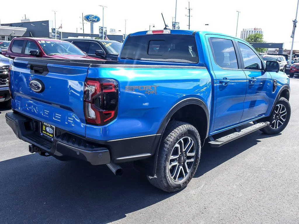 Used 2024 Blue Metallic Ford LARIAT image 9