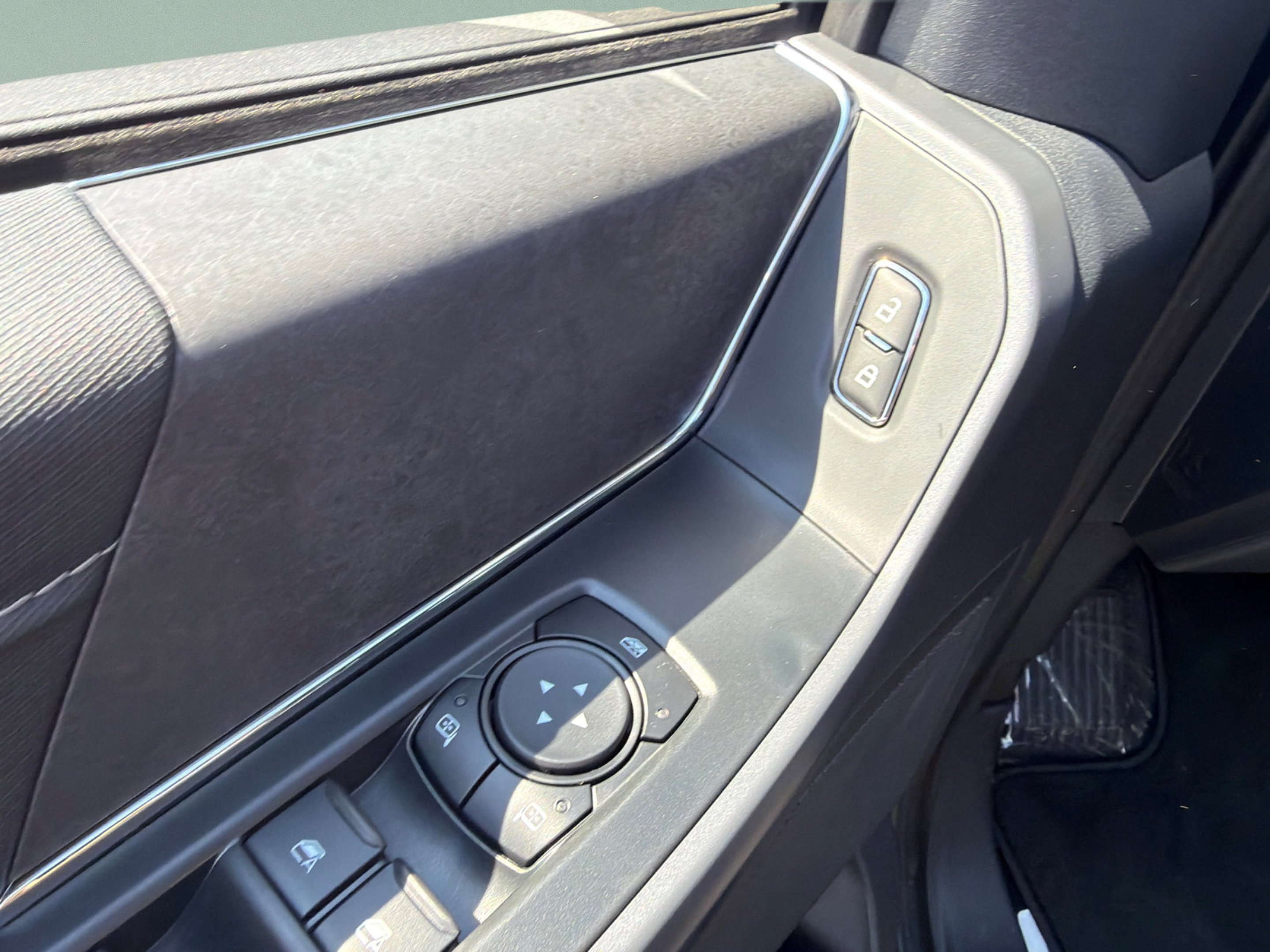 New 2026 Agate Black Metallic Ford XLT image 14
