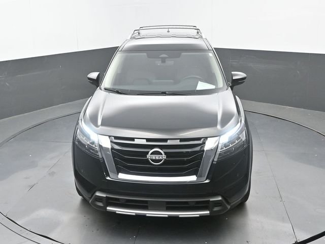 Used 2025 Super Black Nissan SL image 31