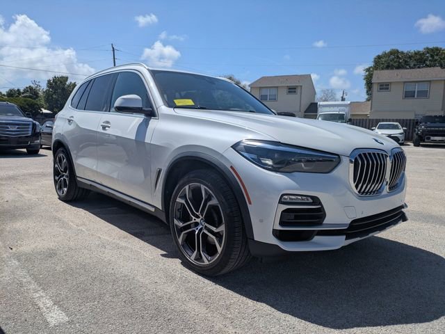 2021 BMW X5 sDrive40i's photo