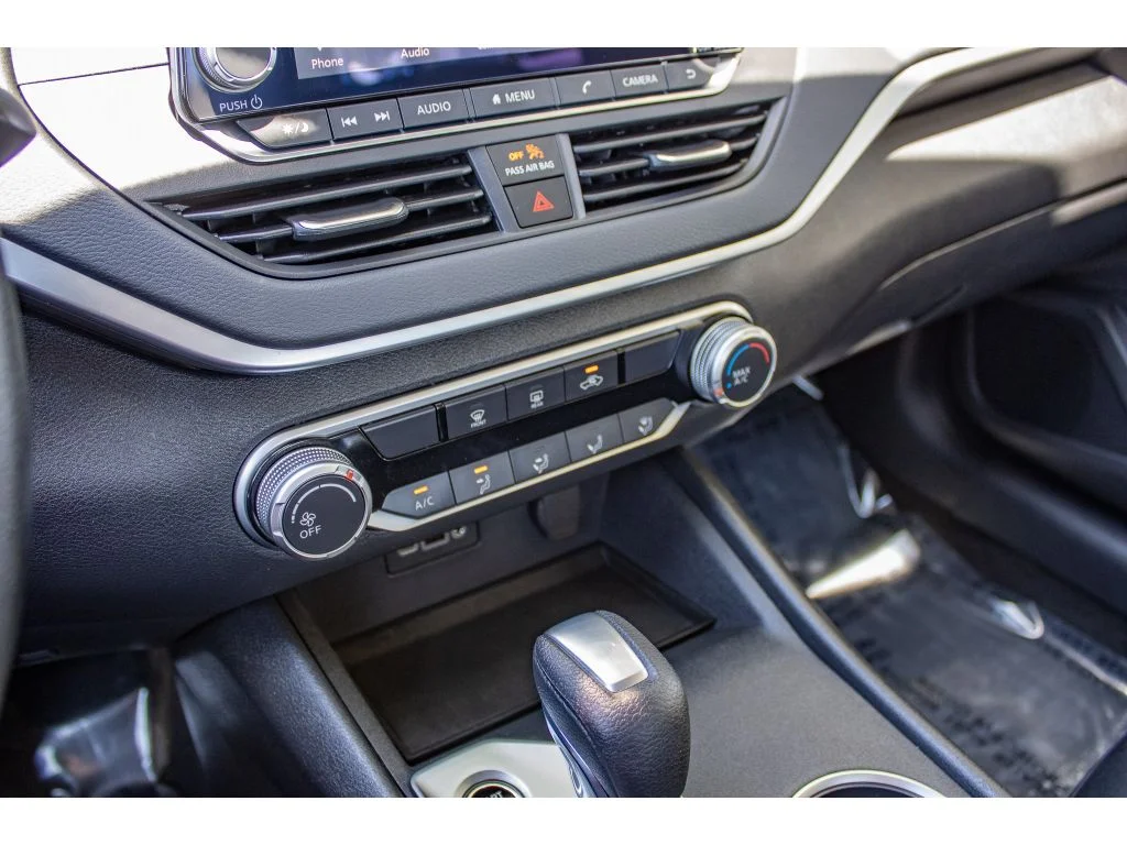 Used 2022 Pearl White Tricoat Nissan 2.5 SV image 47