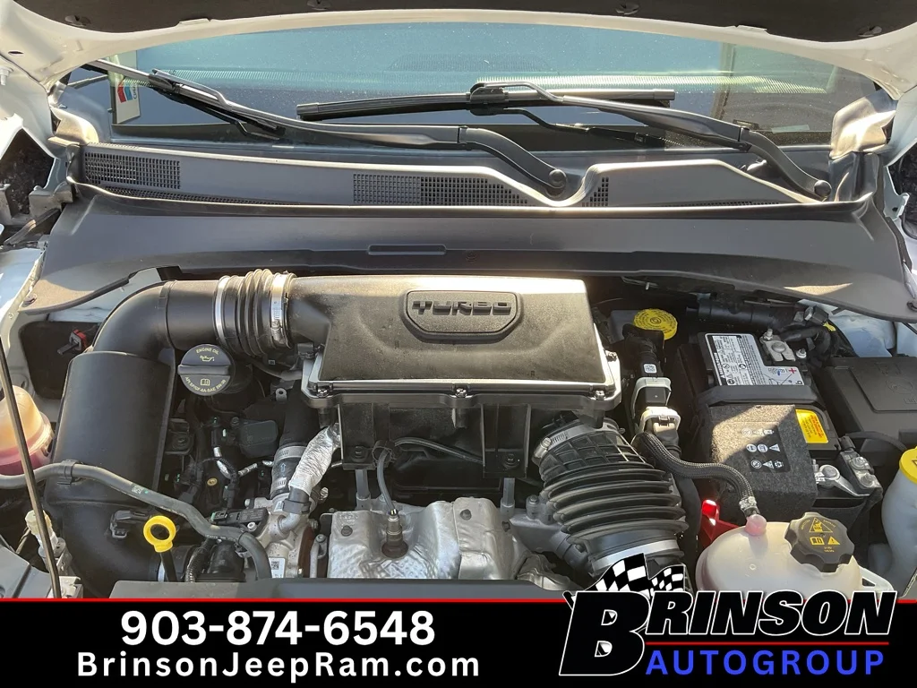 Used 2025 Bright White Clearcoat Jeep Trailhawk image 12